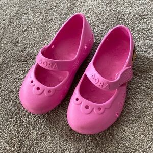 Dora Shoes SIZE 11